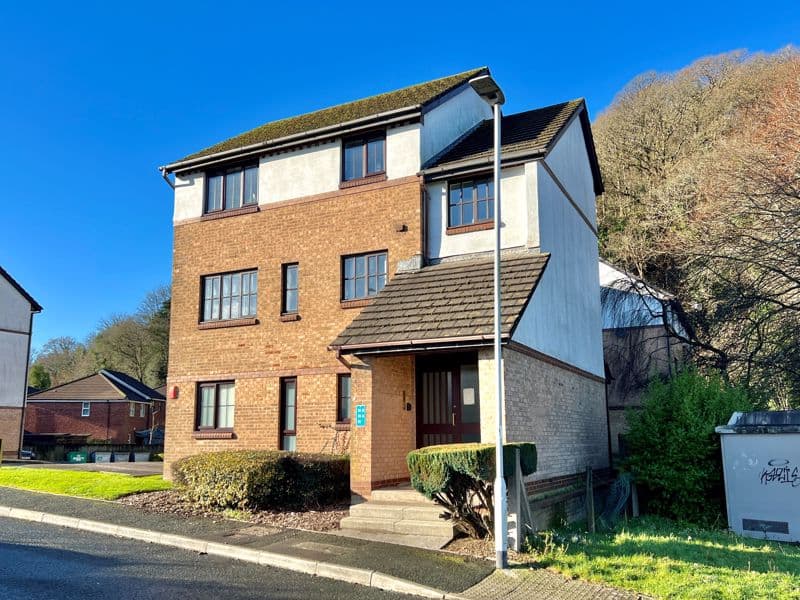 Crabtree Close, Laira, Plymouth, Devon, PL3 6PL
