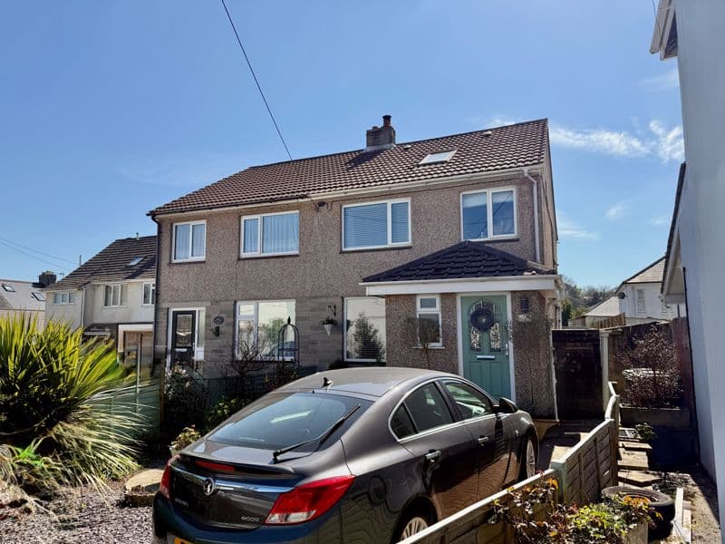 Sunnycrest, Honcray, Plymouth, Devon, PL9 7RL