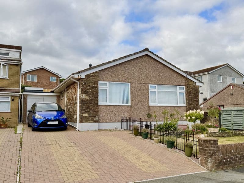 Combley Drive, Thornbury, Plymouth, Devon, PL6 8JW