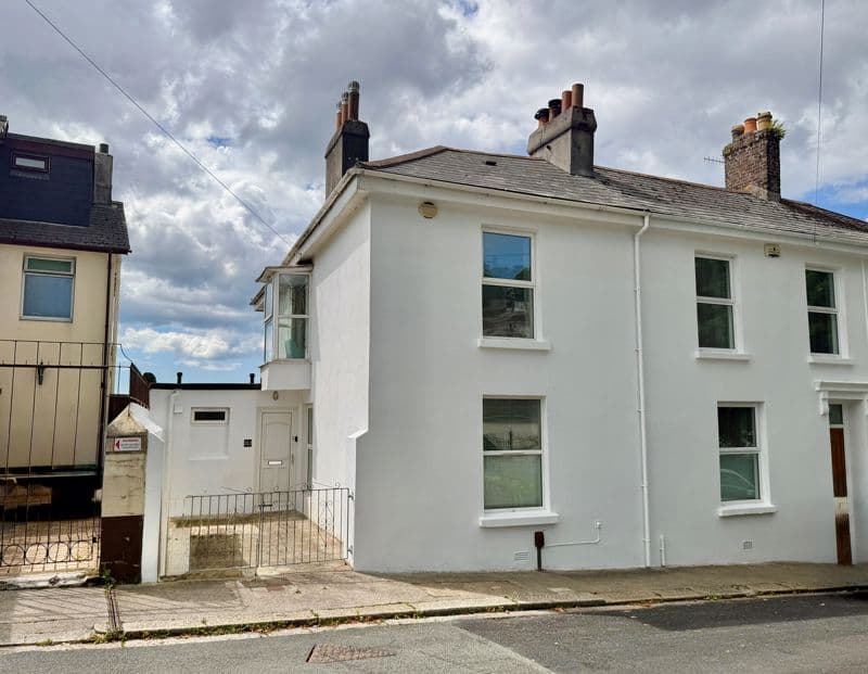 Old Laira Road, Laira, Plymouth, Devon, PL3 6AQ