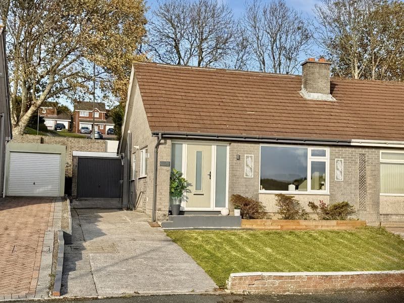 Yealmpstone Drive, Plympton, Plymouth, Devon, PL7 1HG
