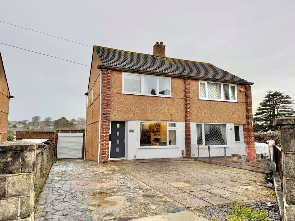 Dolphin Close, plymstock , Plymouth, Devon, PL9 8RZ