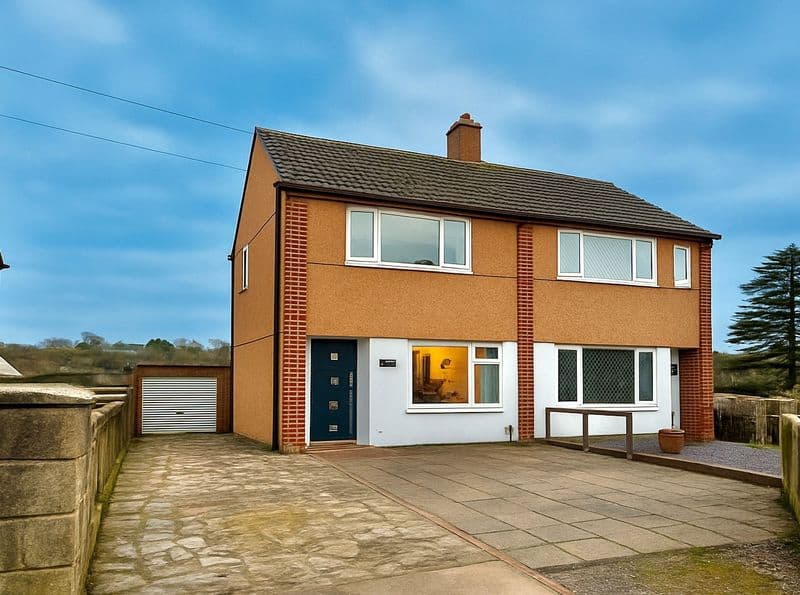 Dolphin Close, plymstock , Plymouth, Devon, PL9 8RZ