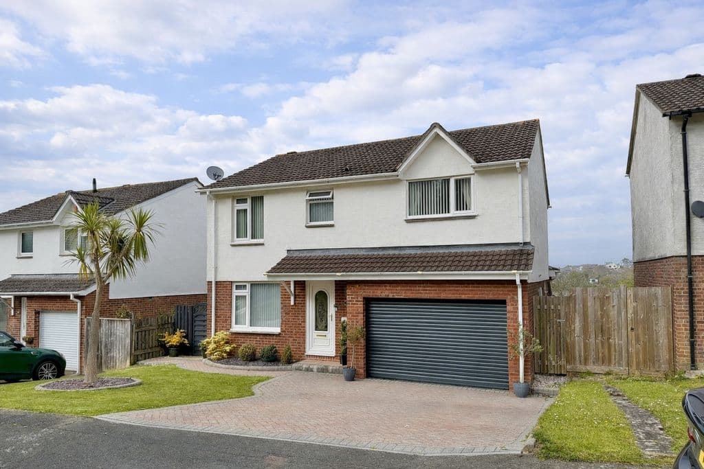 Reddicliff Close, Plymstock , Plymouth, Devon, PL9 9QJ