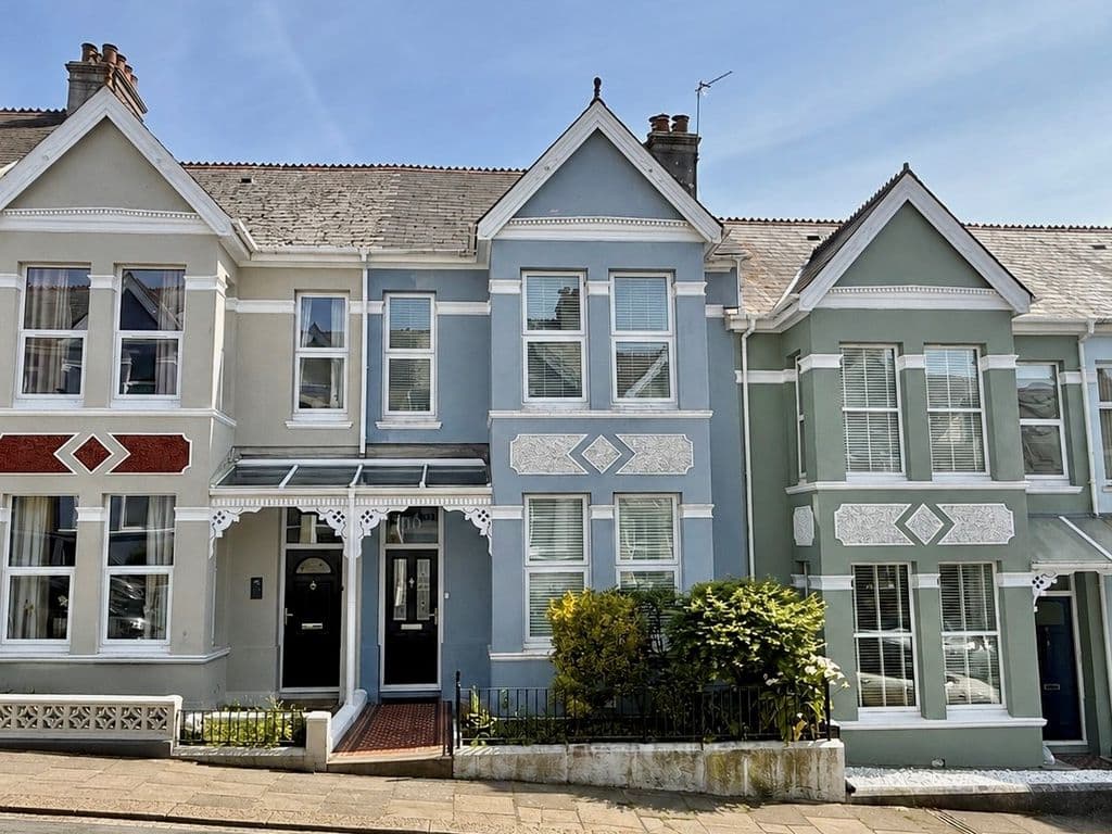 Wembury Park Road, Peverell, Plymouth, Devon, PL3 4NG