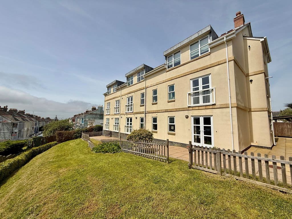 Hawkers Lane, Peverell, Plymouth, Devon, PL3 4QA