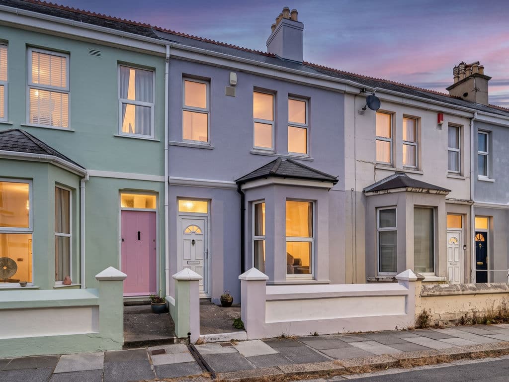 Gifford Place, Peverell , Plymouth, Devon, PL3 4JA