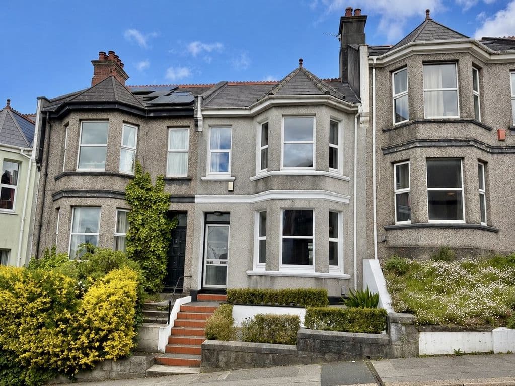Ford Hill, Stoke, Plymouth, Devon, PL2 1HL