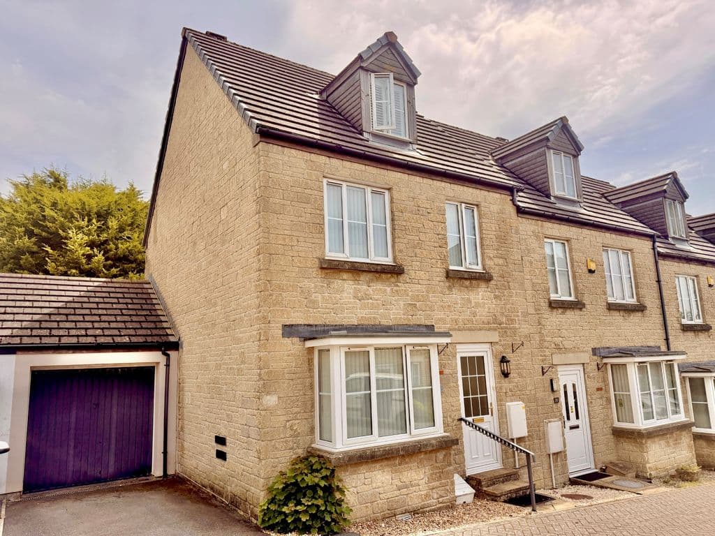 Triumphal Crescent, Plympton, Plymouth, Devon, PL7 4RW