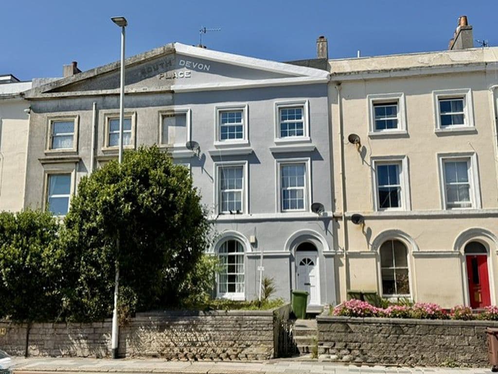 Embankment Road, Prince Rock, Plymouth, Devon, PL4 9HX