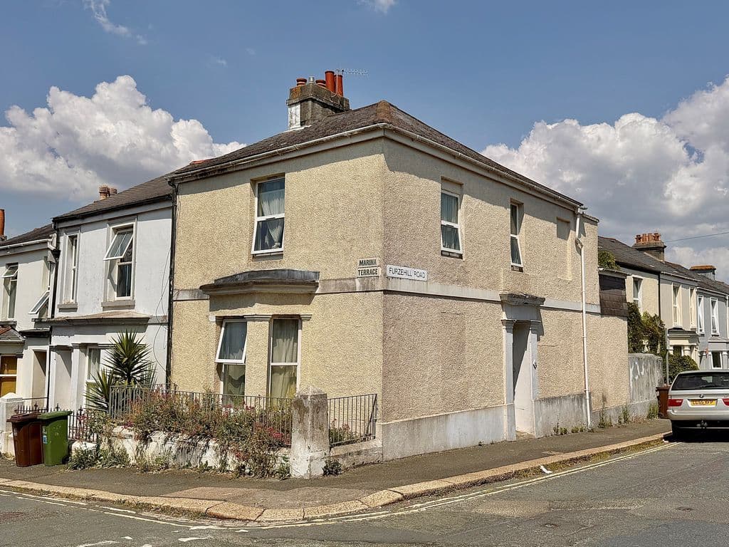 Furzehill Road, Mutley, Plymouth, Devon, PL4 7JZ