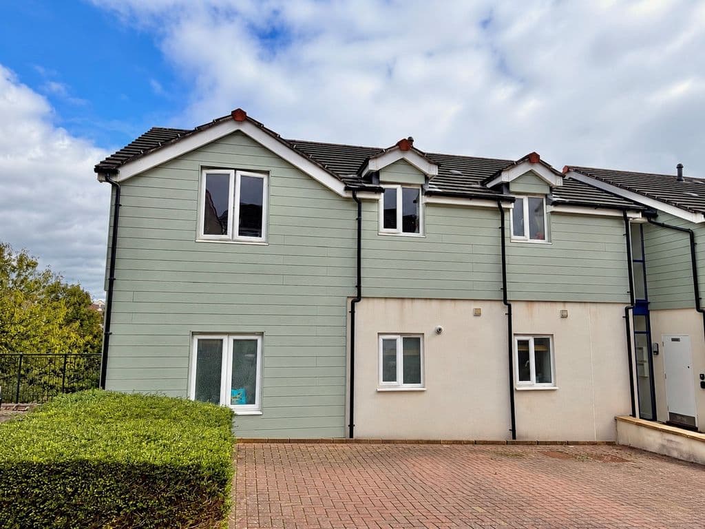 Grantley Gardens, Mannamead, Plymouth, Devon, PL3 5AJ