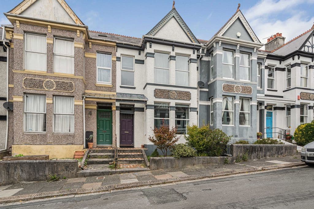 Endsleigh Park Road, Peverell , Plymouth, Devon, PL3 4NH