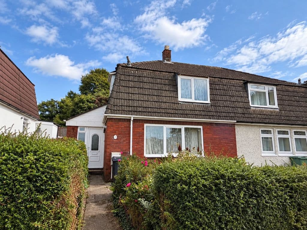 Hele Gardens, Plympton, Plymouth, Devon, PL7 1JY