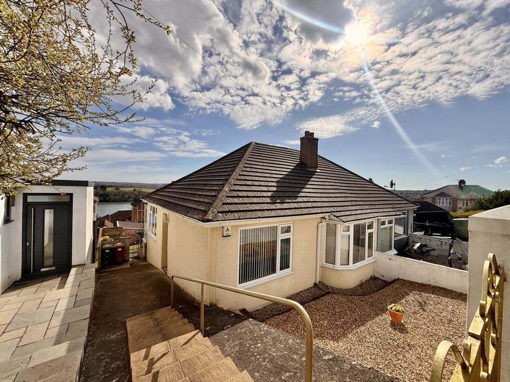Darwin Crescent, Laira, Plymouth, Devon, PL3 6DX